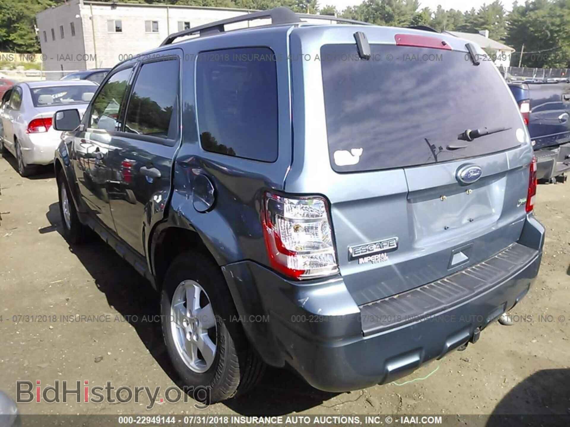2011 Ford Escape - VIN: 1FMCU9DG1BKB43409 - Фото 3