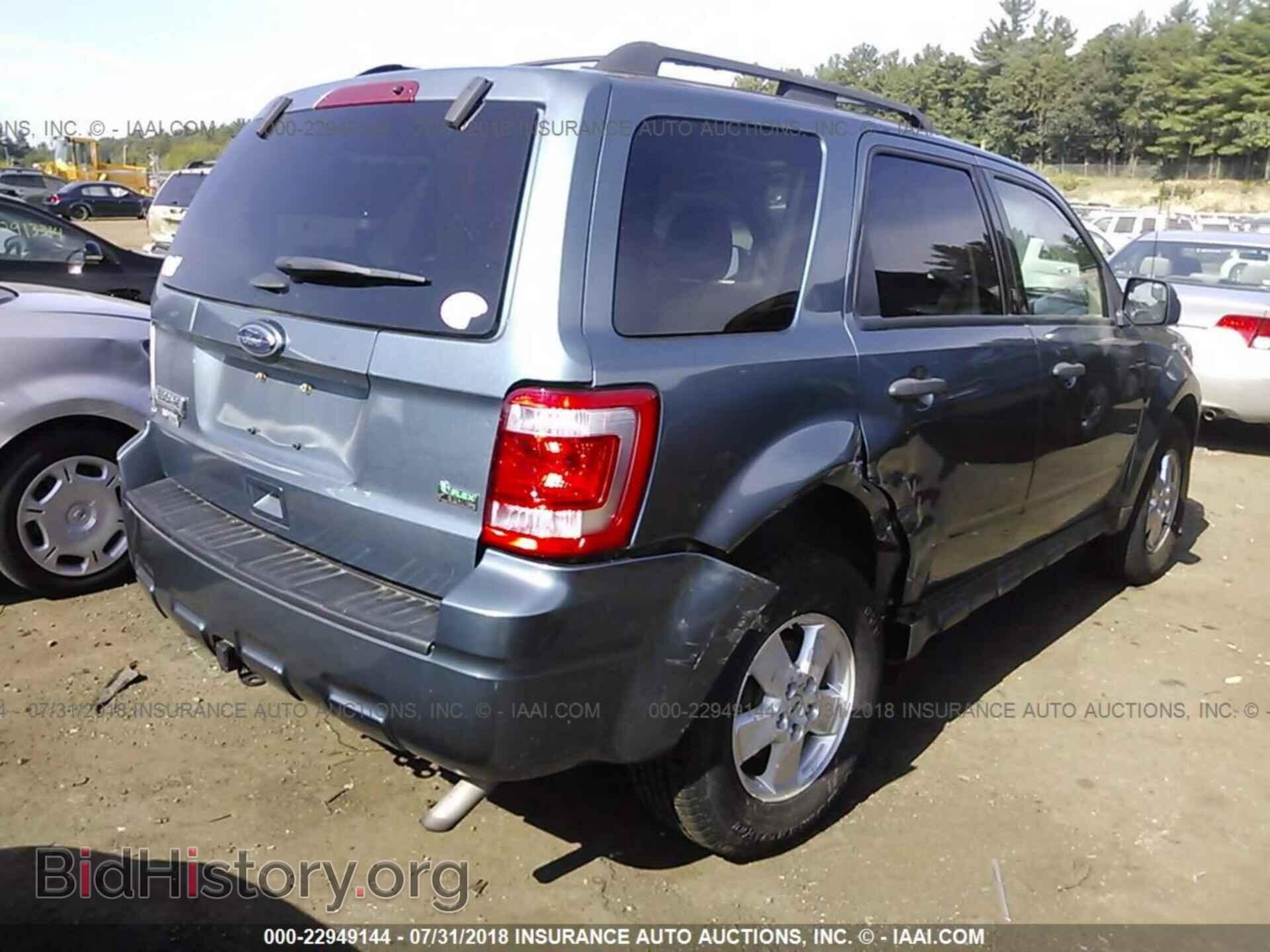 2011 Ford Escape - VIN: 1FMCU9DG1BKB43409 - Фото 4