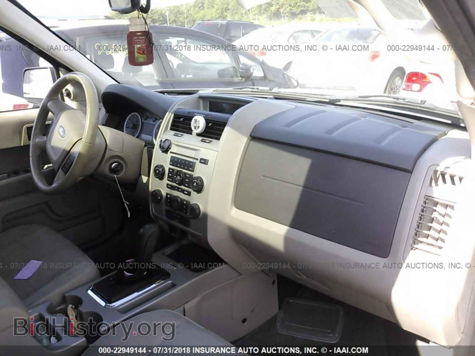 2011 Ford Escape - VIN: 1FMCU9DG1BKB43409 - Фото 5
