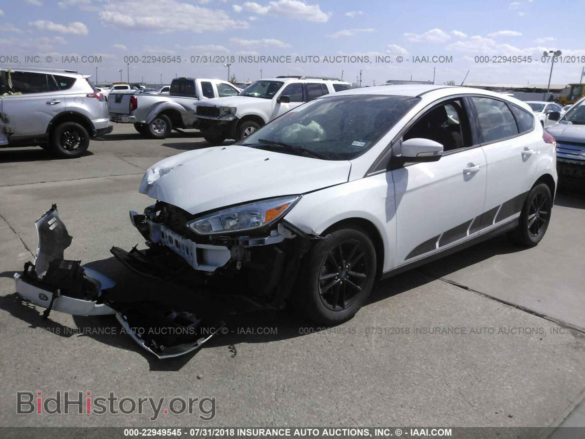 2017 Ford Focus - VIN: 1FADP3K27HL330246 - Photo 2