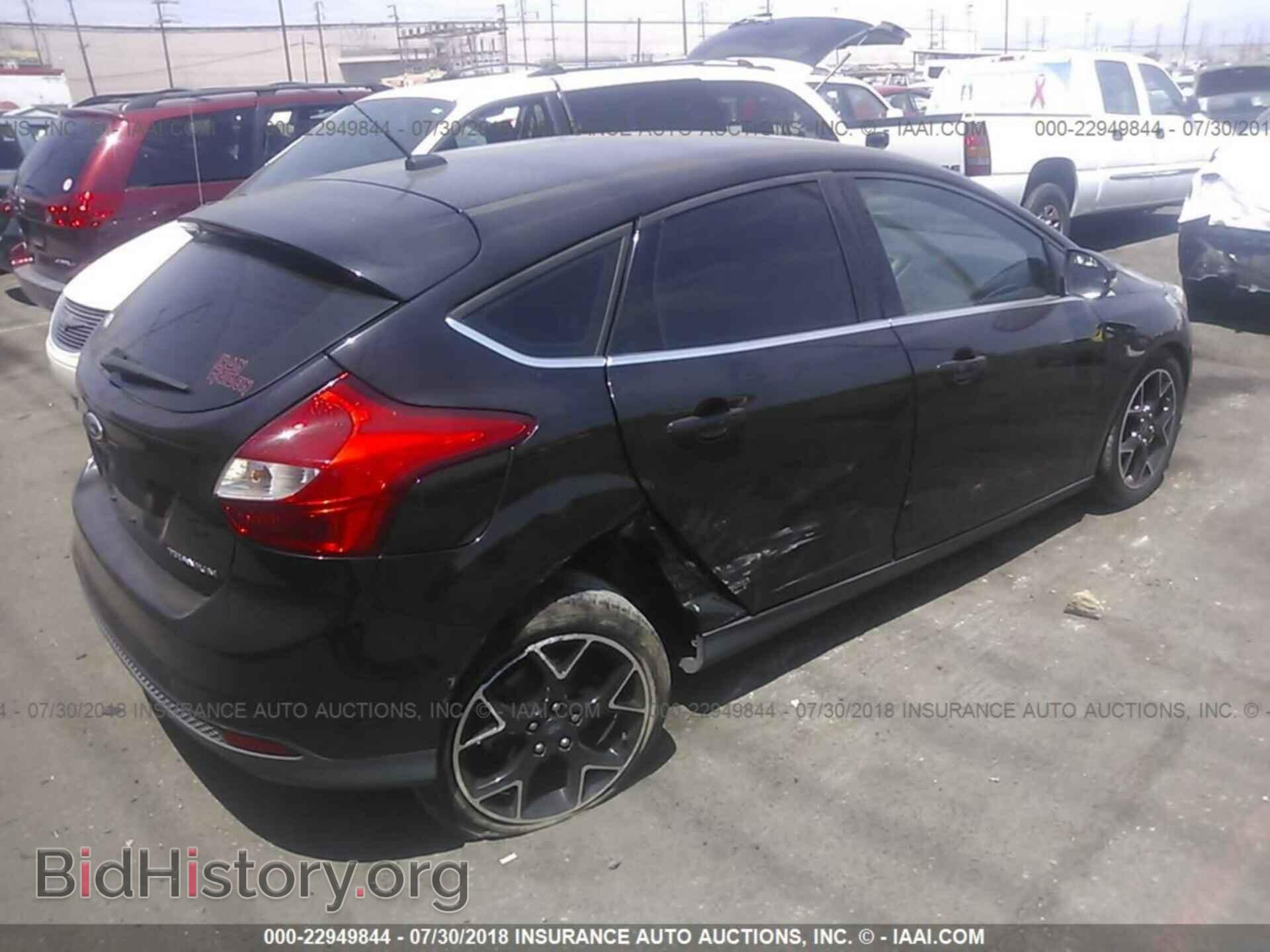 2012 Ford Focus - VIN: 1FAHP3N26CL480323 - Photo 4