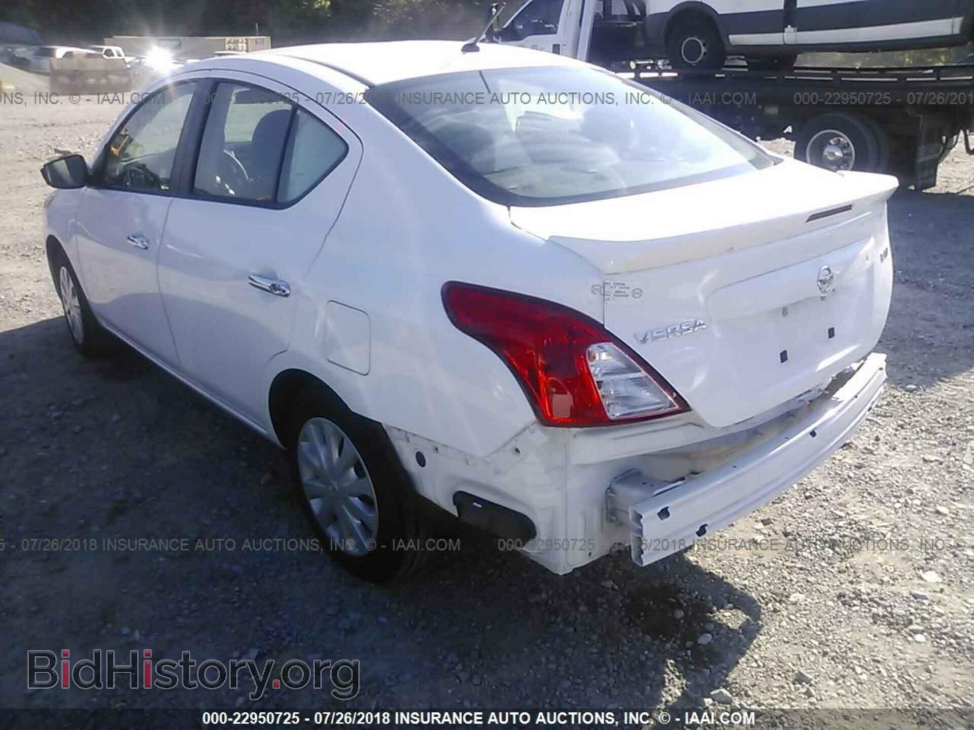 2017 Nissan Versa - VIN: 3N1CN7AP3HL844375 - Фото 3