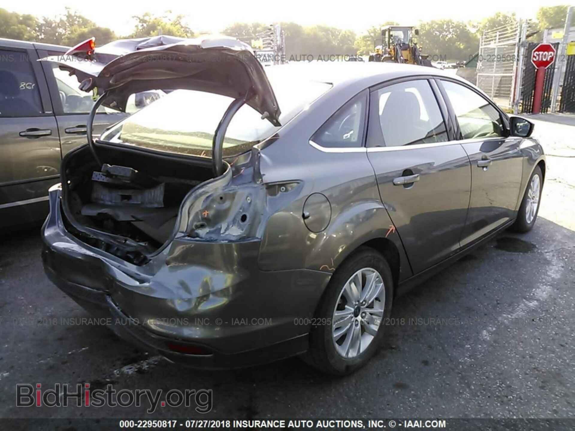 2012 Ford Focus - VIN: 1FAHP3H21CL394459 - Фото 4