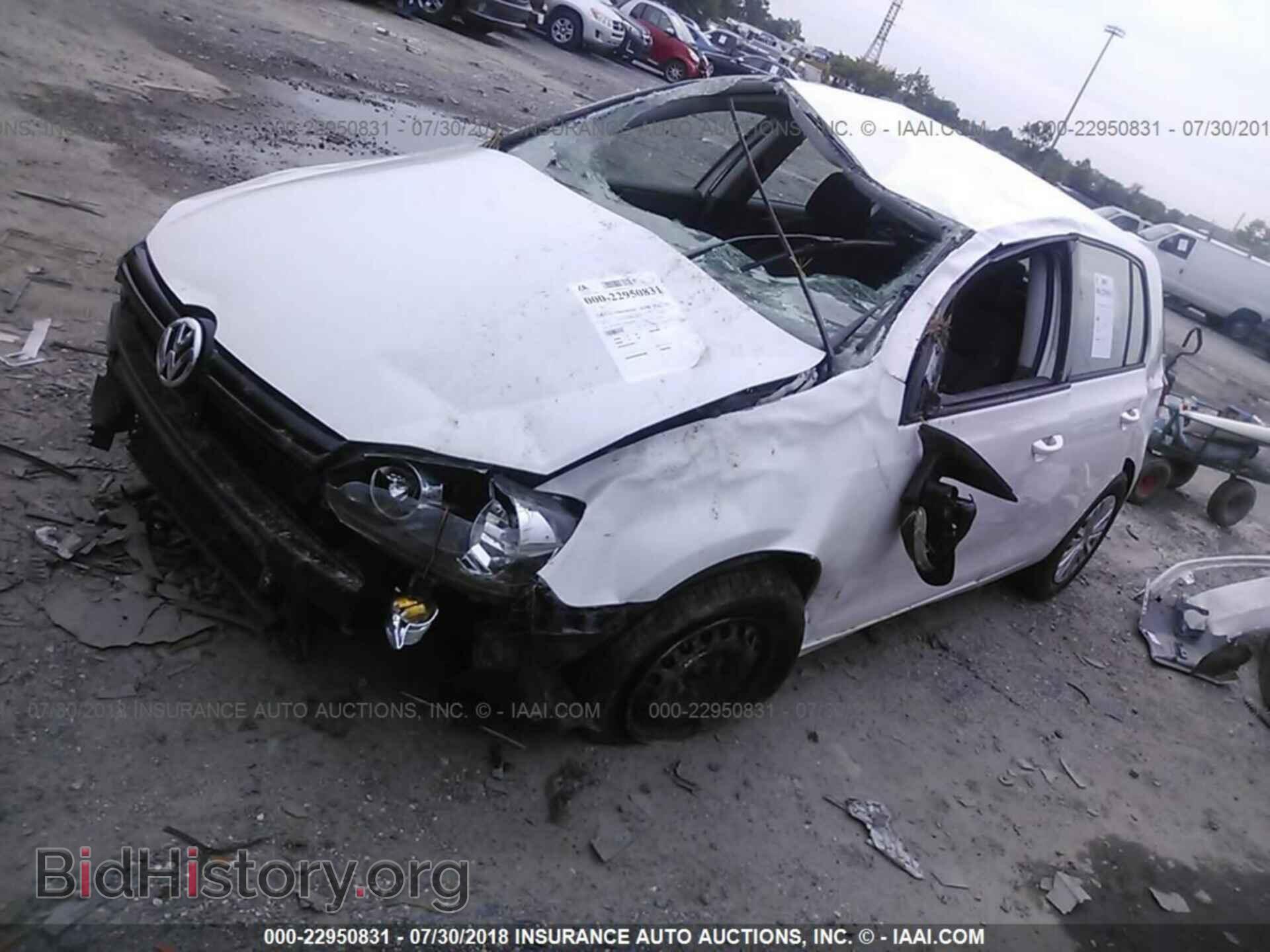 2014 Volkswagen Golf - VIN: WVWDB7AJ2EW006415 - Фото 2
