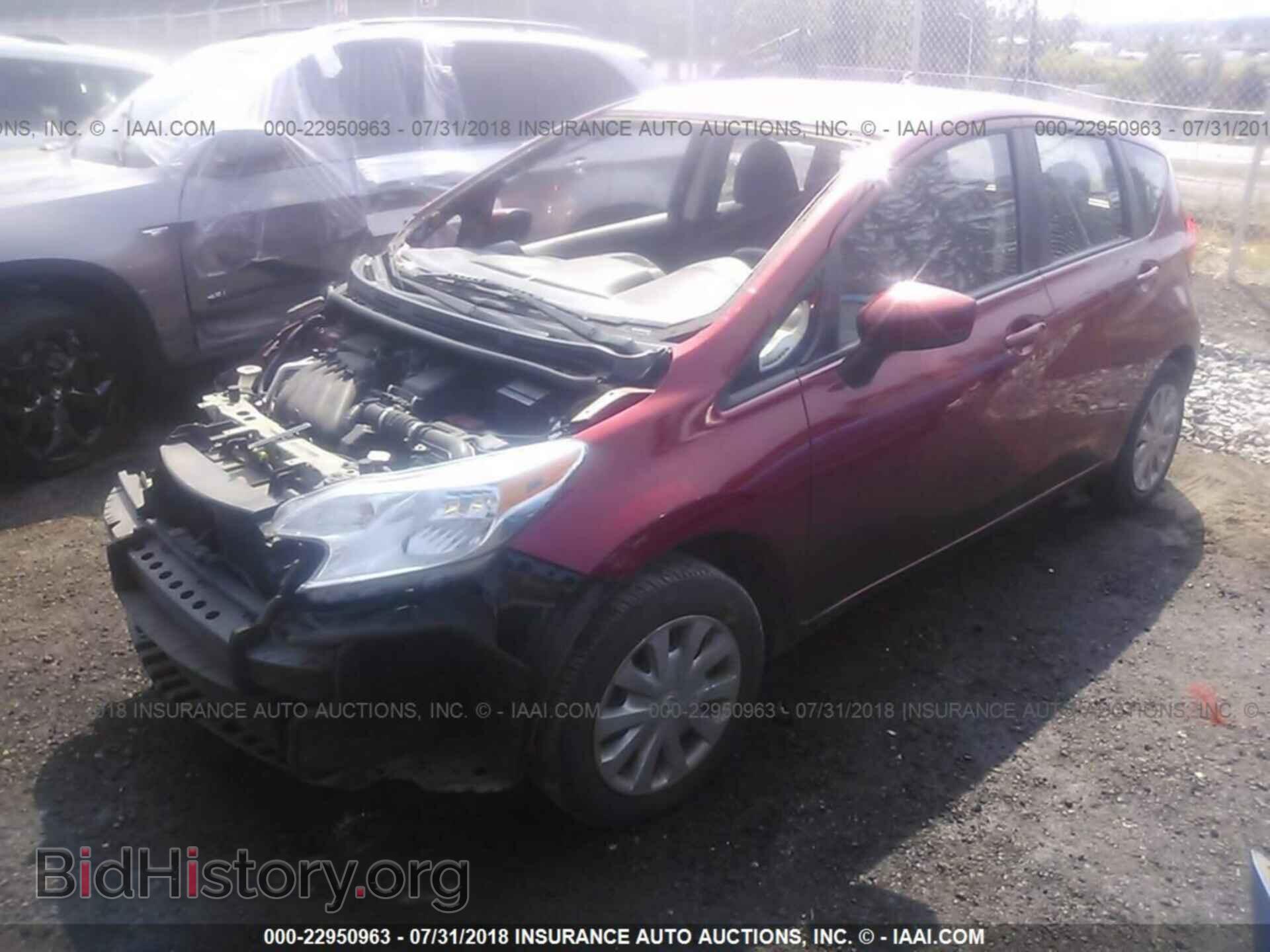 2016 Nissan Versa note - VIN: 3N1CE2CP3GL354498 - Фото 2