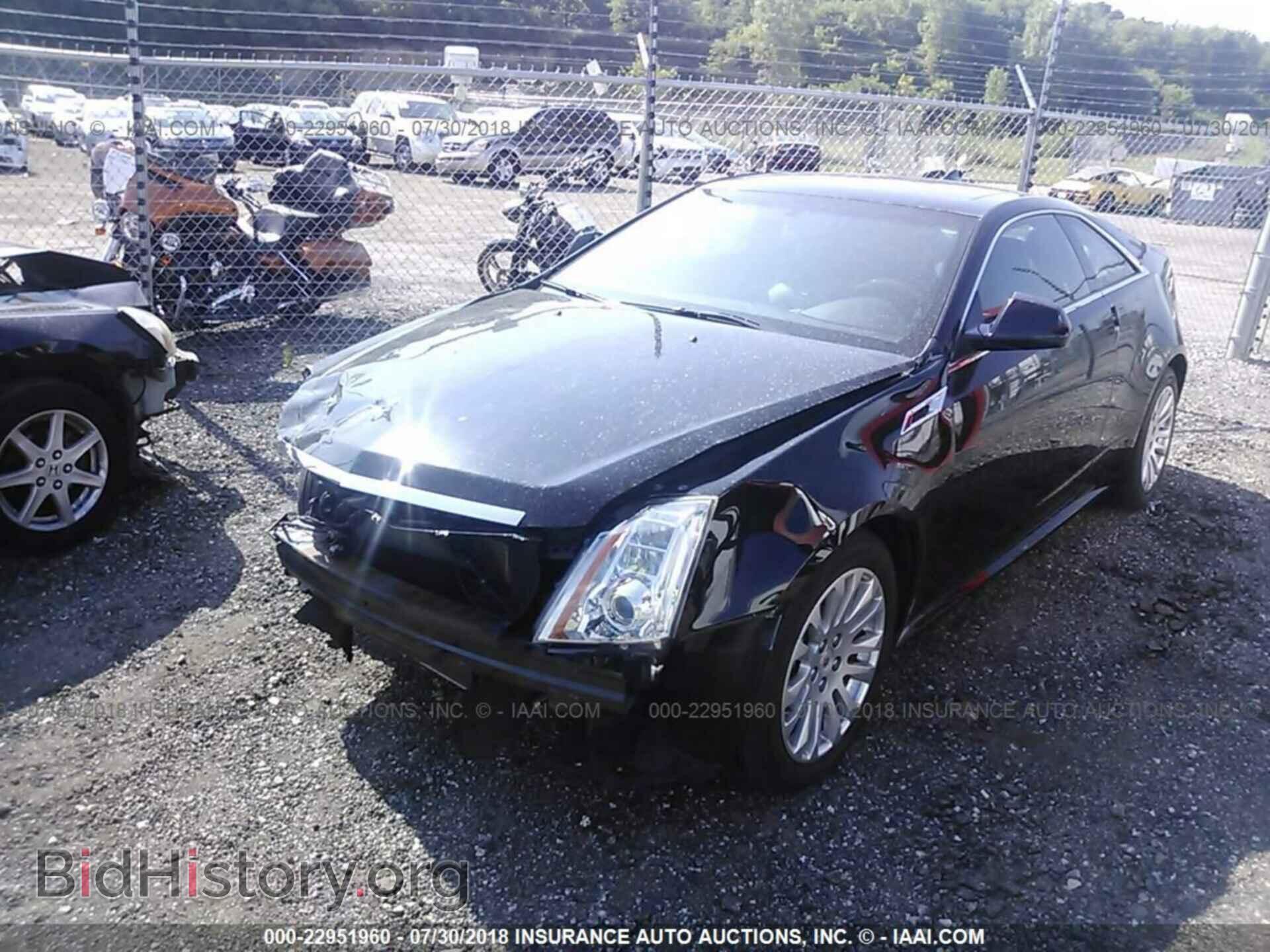 2011 Cadillac Cts - VIN: 1G6DS1ED2B0106520 - Фото 2