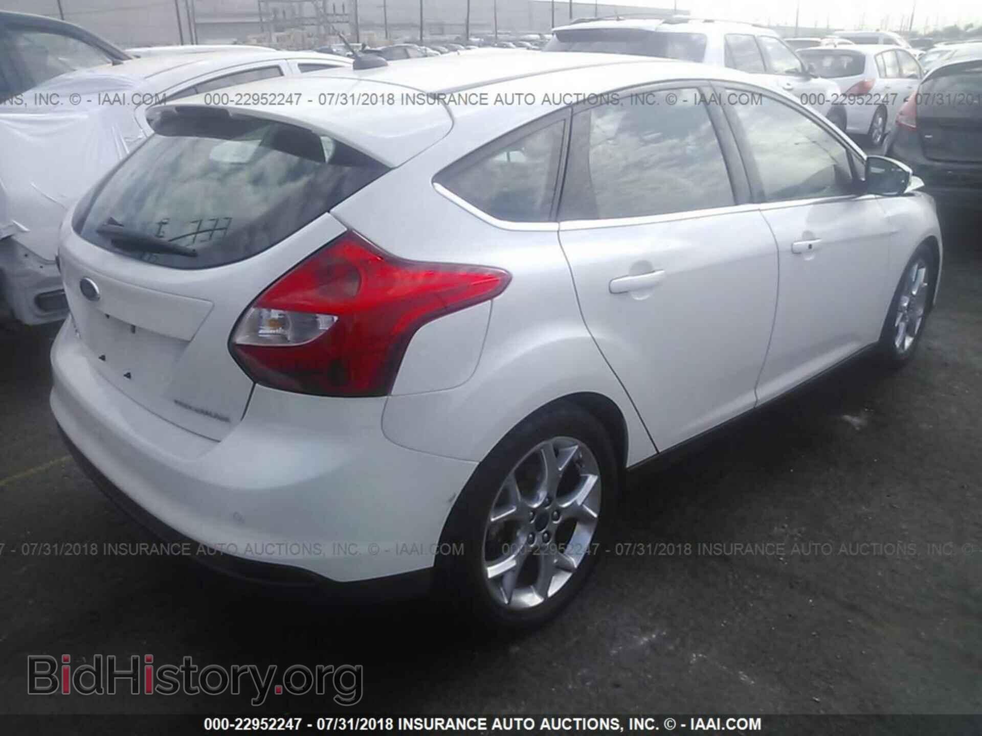 2014 Ford Focus - VIN: 1FADP3N29EL349923 - Photo 4
