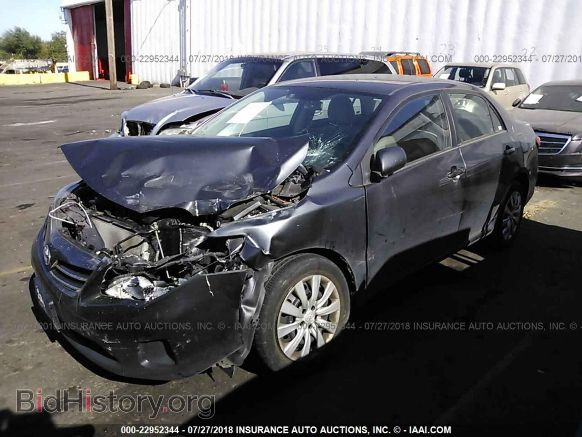 2013 Toyota Corolla - VIN: 2T1BU4EE6DC015672 - Photo 2