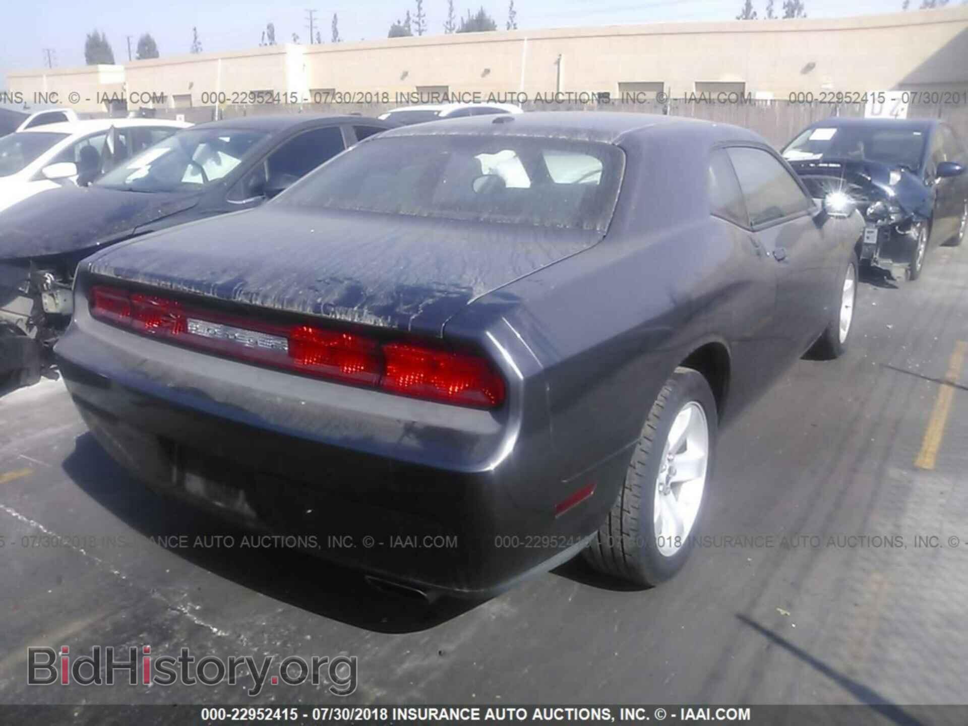 2014 Dodge Challenger - VIN: 2C3CDYAG2EH172498 - Photo 4