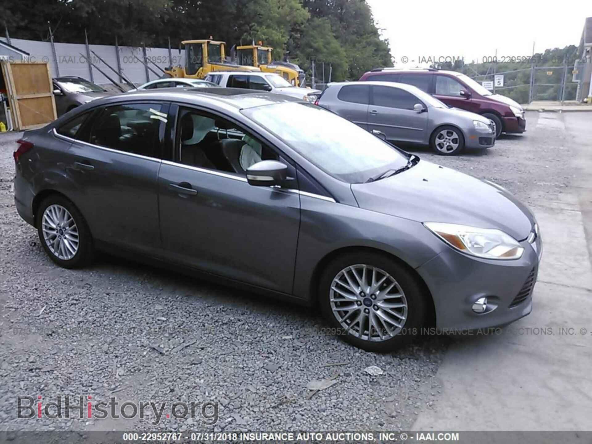 Photo 1FAHP3H24CL275272 - FORD FOCUS 2012