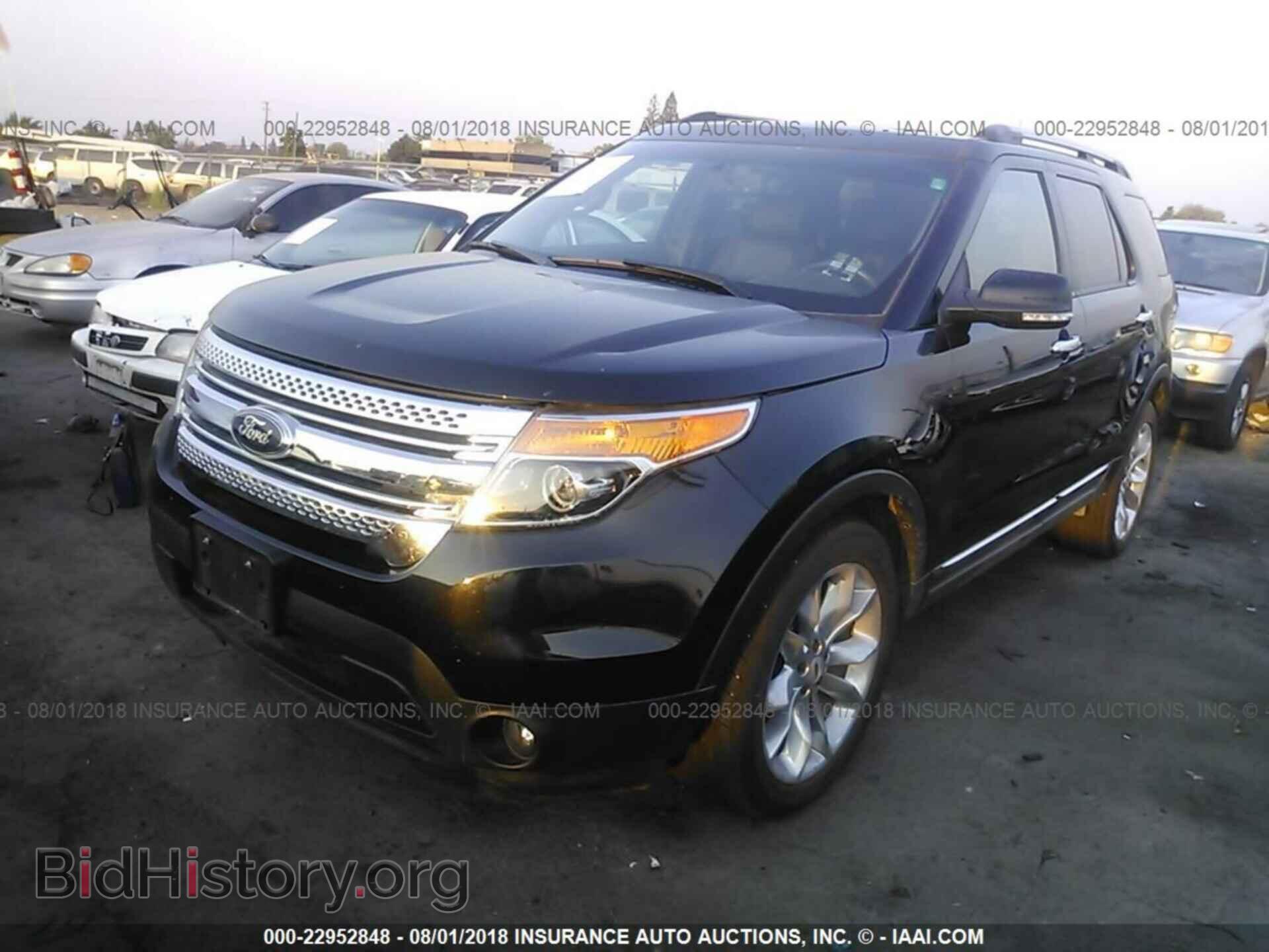 2014 Ford Explorer - VIN: 1FM5K8D88EGB43349 - Фото 2