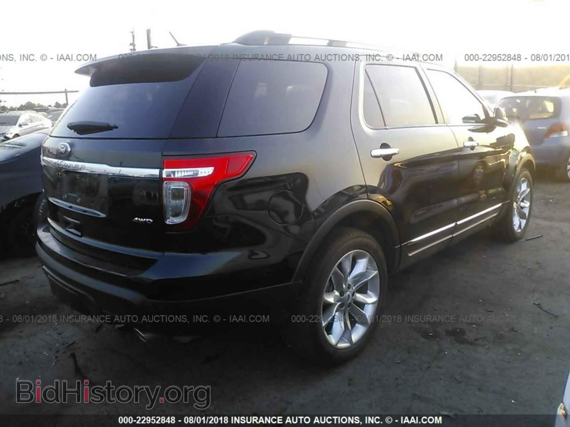 2014 Ford Explorer - VIN: 1FM5K8D88EGB43349 - Фото 4