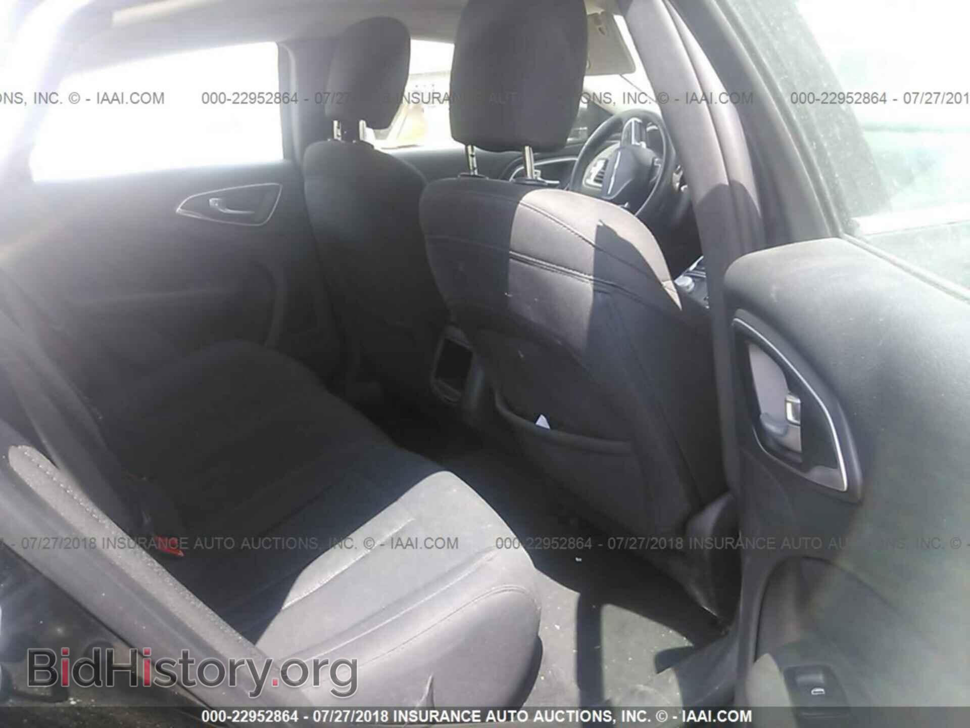 2016 Chrysler 200 - VIN: 1C3CCCABXGN128575 - Photo 8