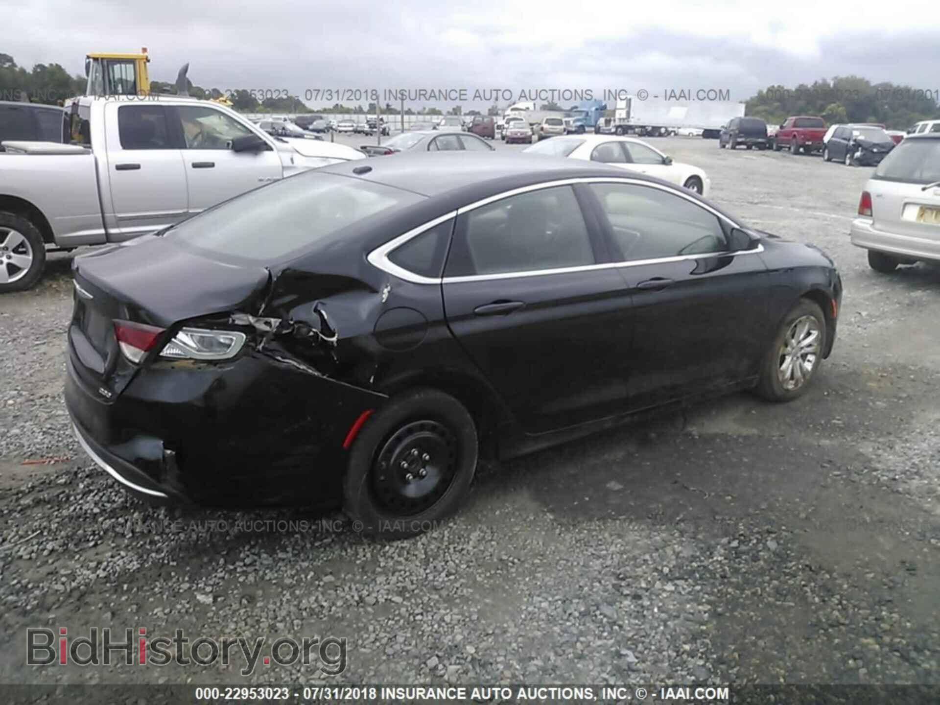 2015 Chrysler 200 - VIN: 1C3CCCAB5FN599032 - Photo 4