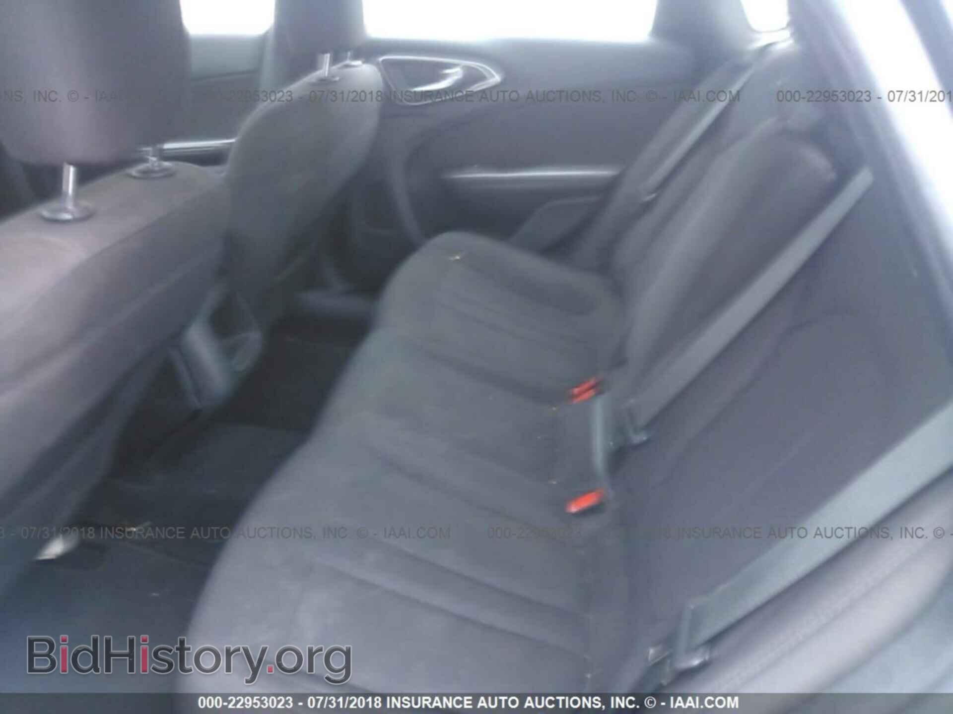 2015 Chrysler 200 - VIN: 1C3CCCAB5FN599032 - Photo 8
