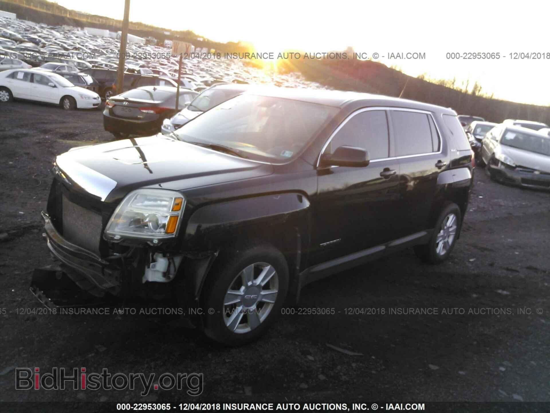 2011 Gmc Terrain - VIN: 2CTFLREC2B6438400 - Photo 2
