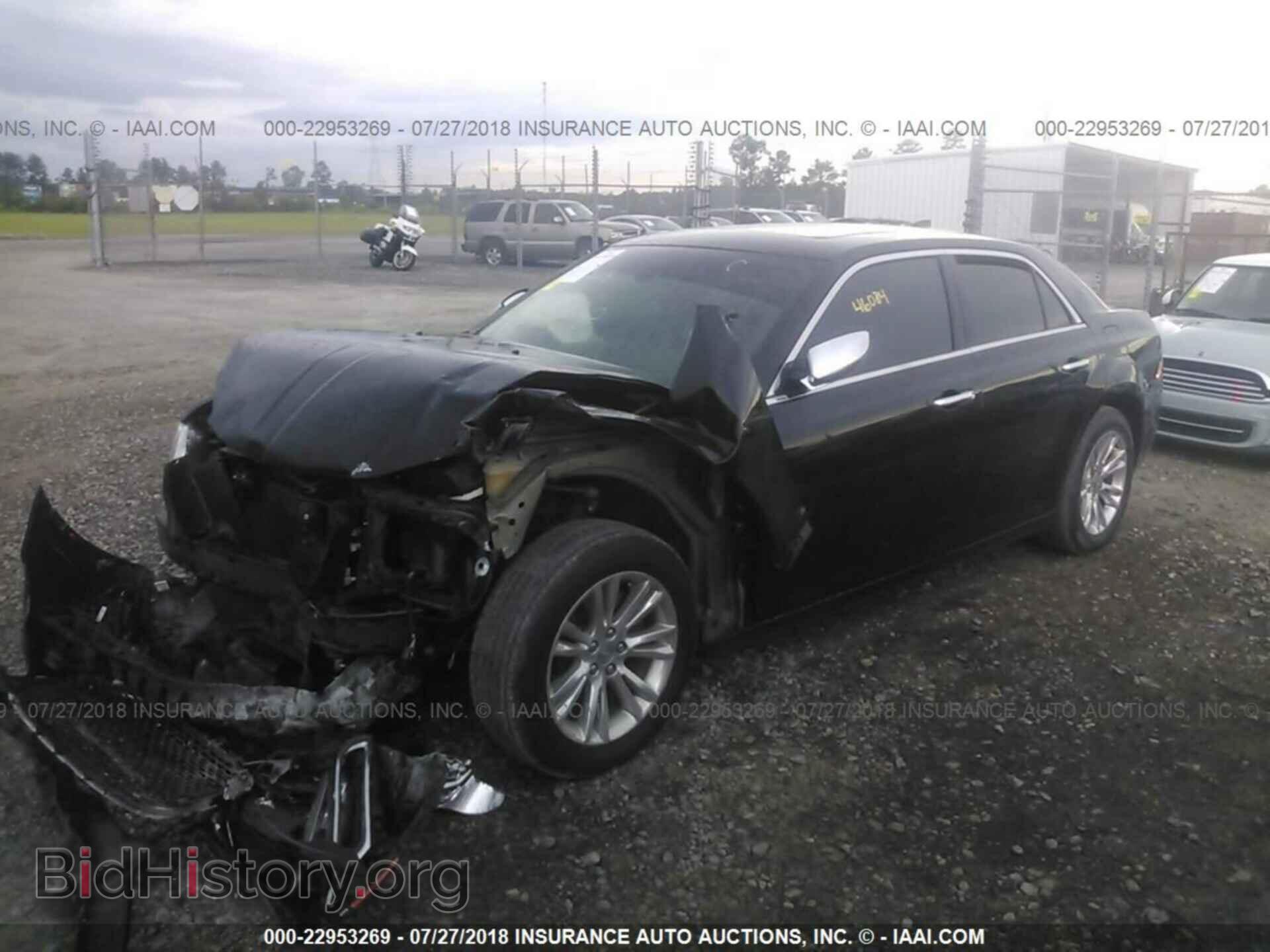2016 Chrysler 300c - VIN: 2C3CCAEG4GH334168 - Фото 2