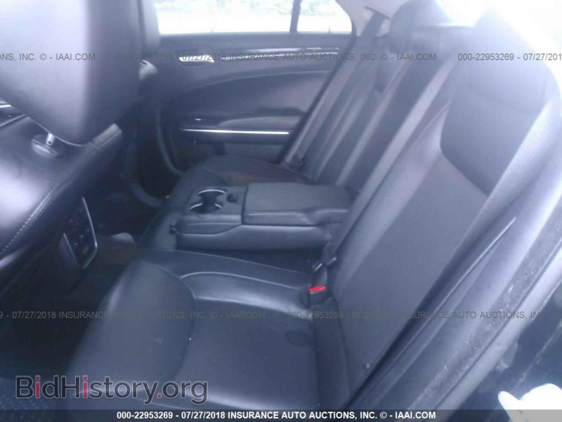 2016 Chrysler 300c - VIN: 2C3CCAEG4GH334168 - Фото 8
