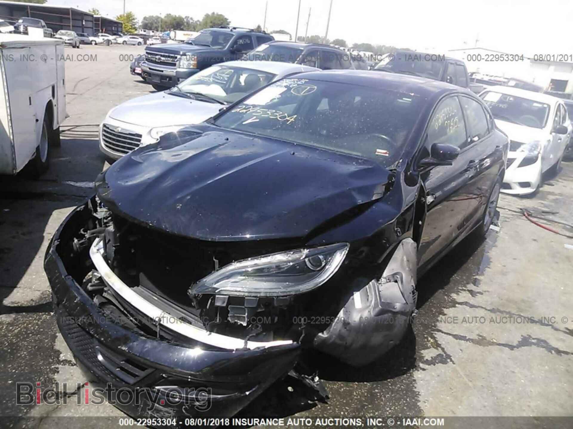 2015 Chrysler 200 - VIN: 1C3CCCBB7FN727074 - Photo 2