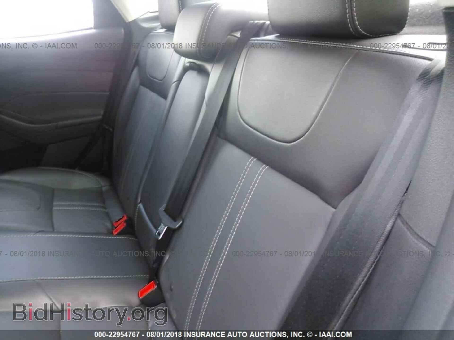 2014 Ford Focus - VIN: 1FADP3F25EL235982 - Photo 8