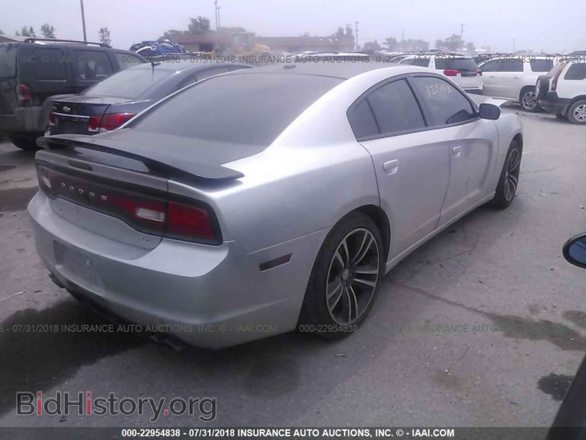 2011 Dodge Charger - VIN: 2B3CL5CT5BH613416 - Фото 4