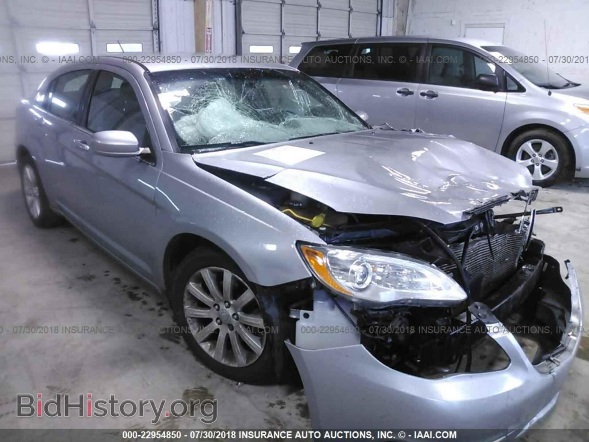 Photo 1C3CCBBG6DN623968 - Chrysler 200 2013