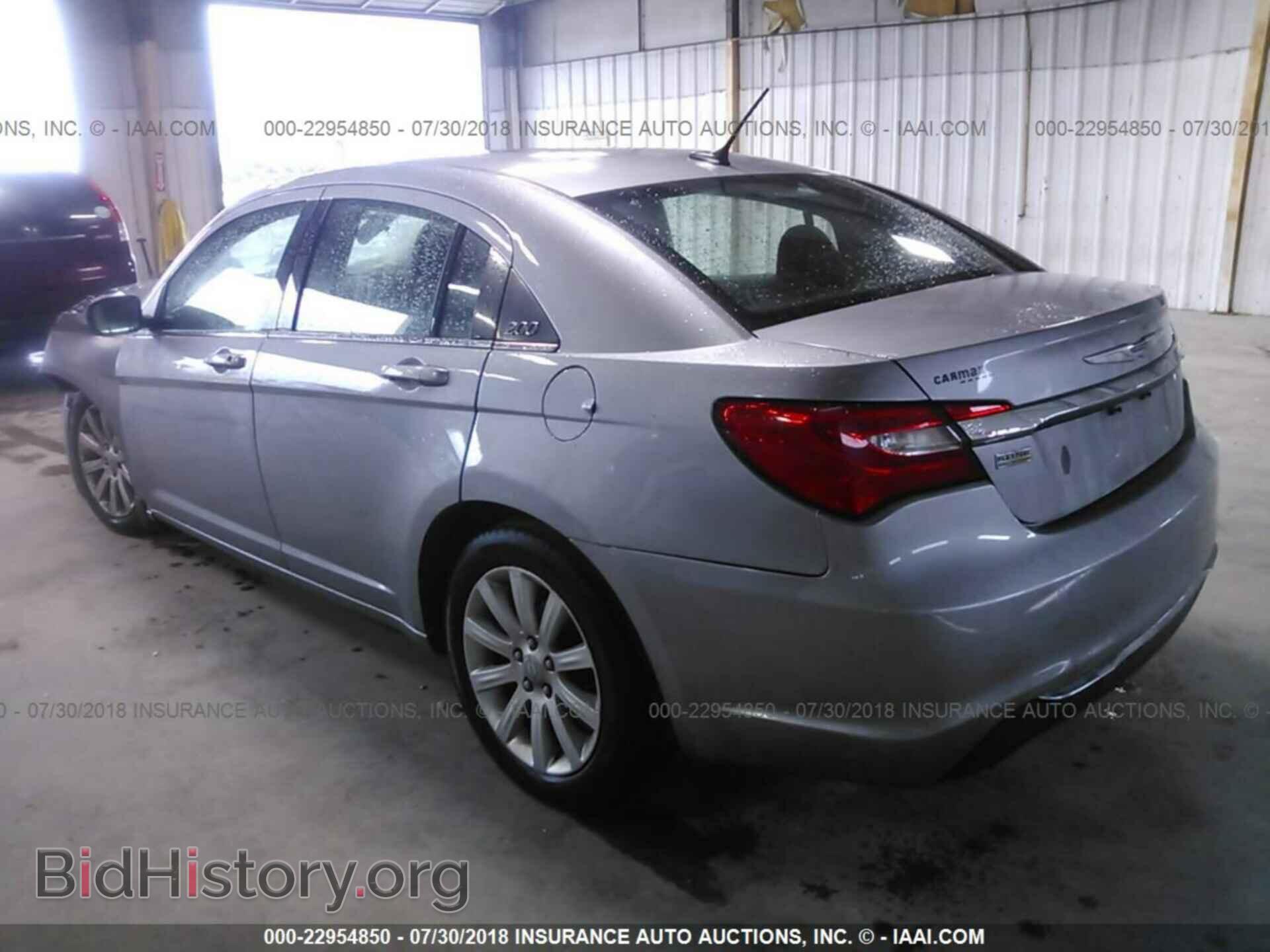 2013 Chrysler 200 - VIN: 1C3CCBBG6DN623968 - Фото 3