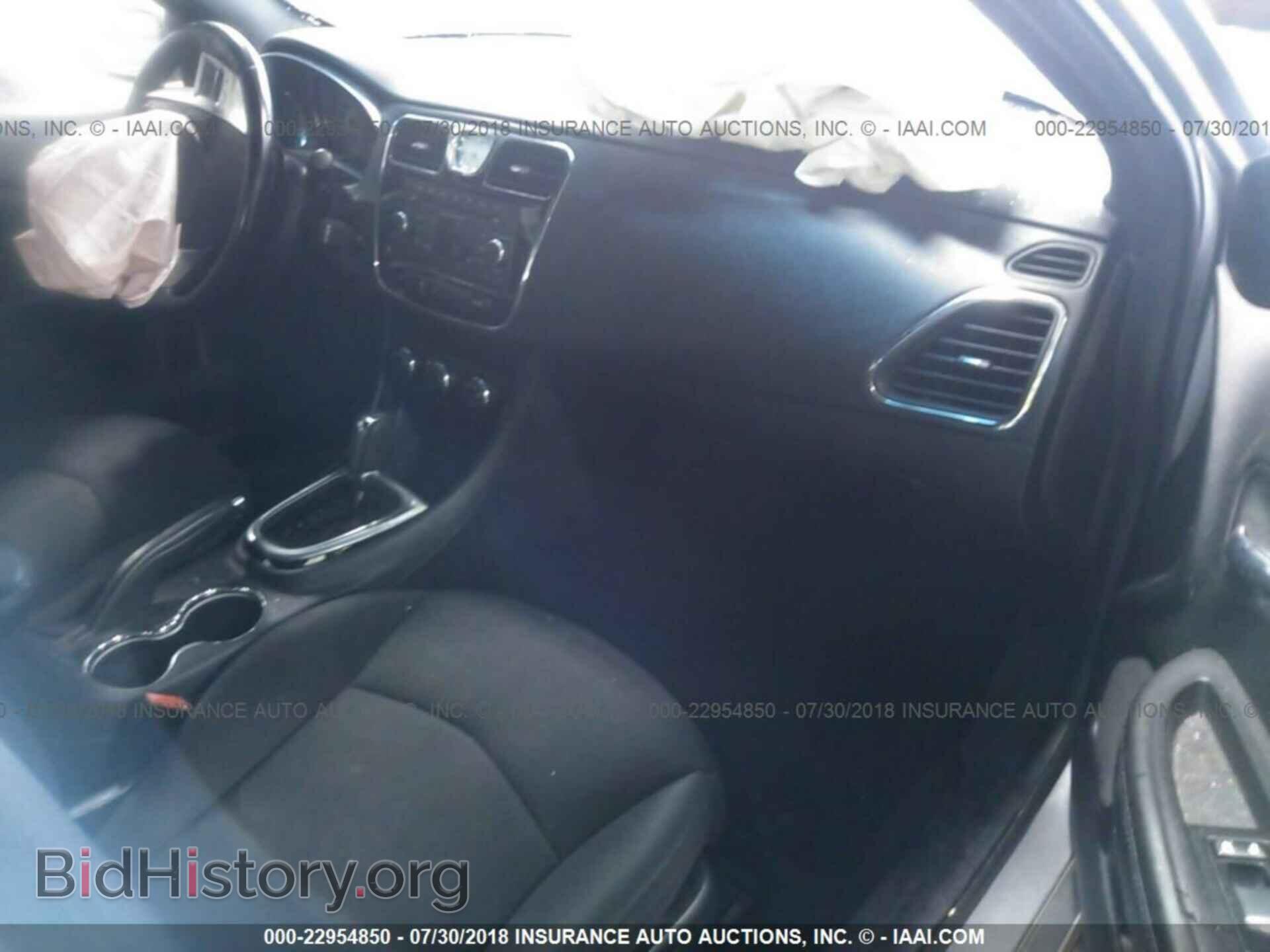2013 Chrysler 200 - VIN: 1C3CCBBG6DN623968 - Фото 5