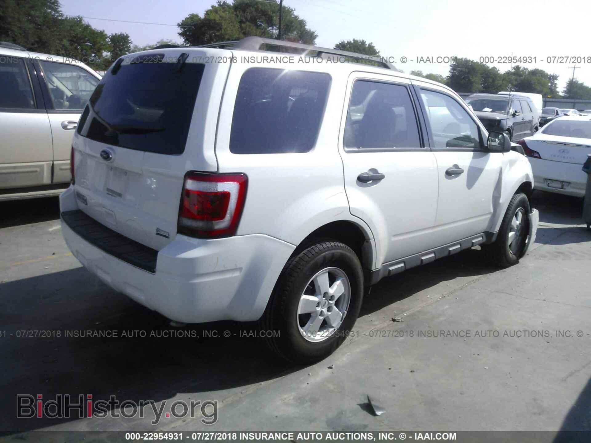 2012 Ford Escape - VIN: 1FMCU0DG7CKA57387 - Фото 4
