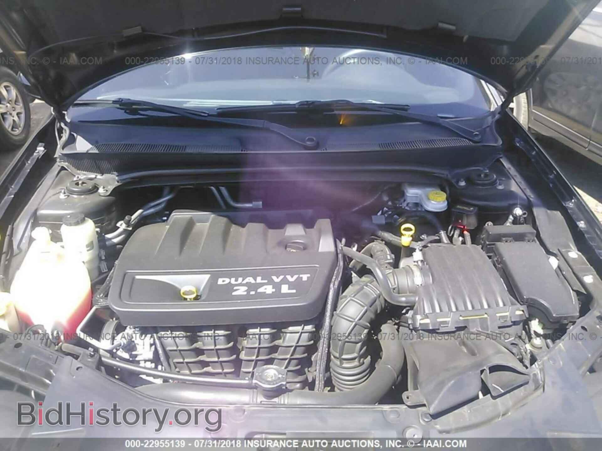 2013 Chrysler 200 - VIN: 1C3CCBAB8DN734219 - Фото 10