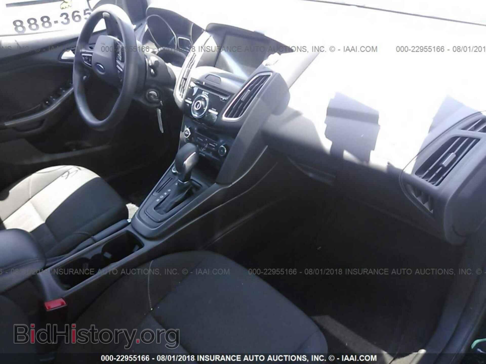 2017 Ford Focus - VIN: 1FADP3H27HL247178 - Photo 5