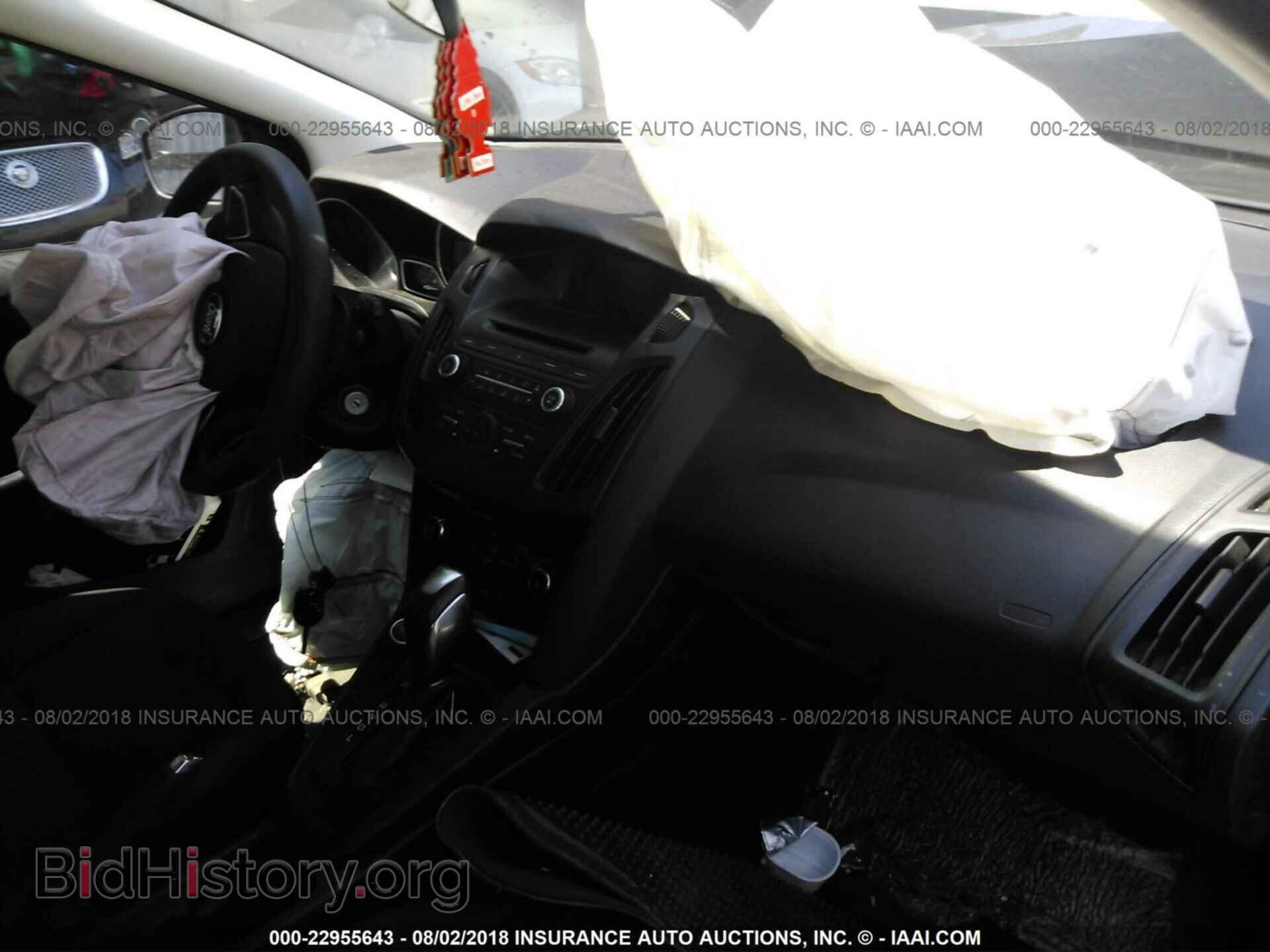 2015 Ford Focus - VIN: 1FADP3K23FL281768 - Photo 5
