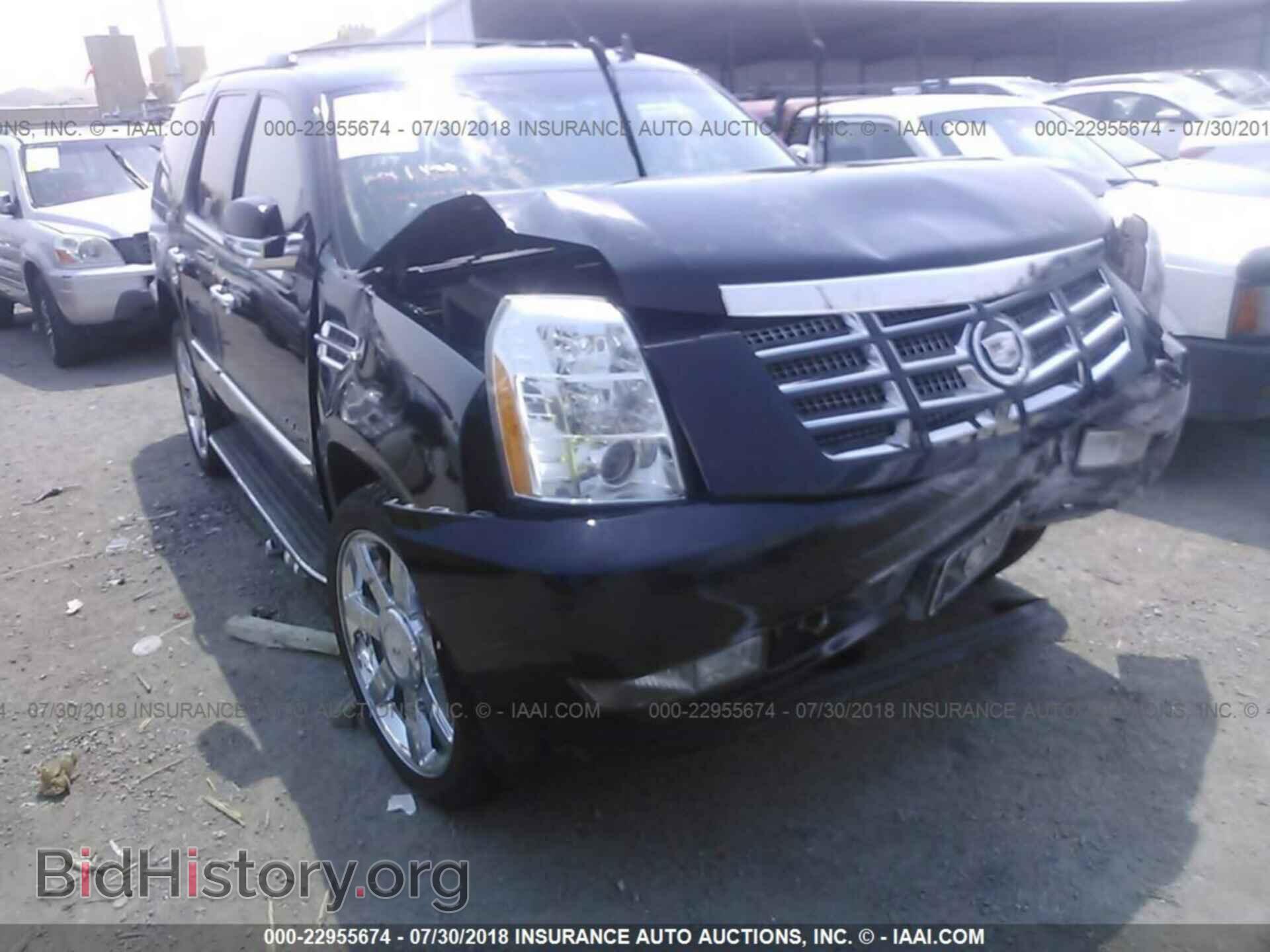 Photo 1GYS4BEF9CR150057 - Cadillac Escalade 2012
