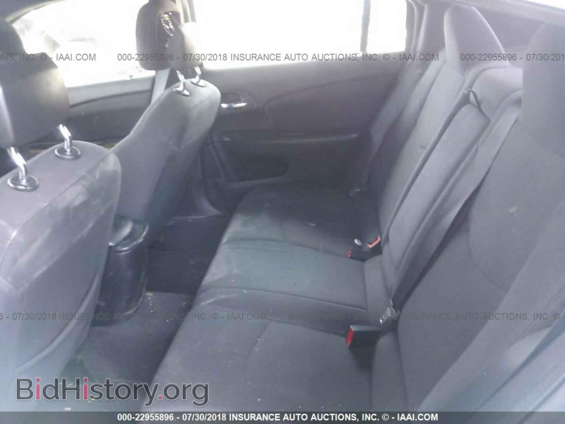 2013 Chrysler 200 - VIN: 1C3CCBBB1DN585070 - Photo 8
