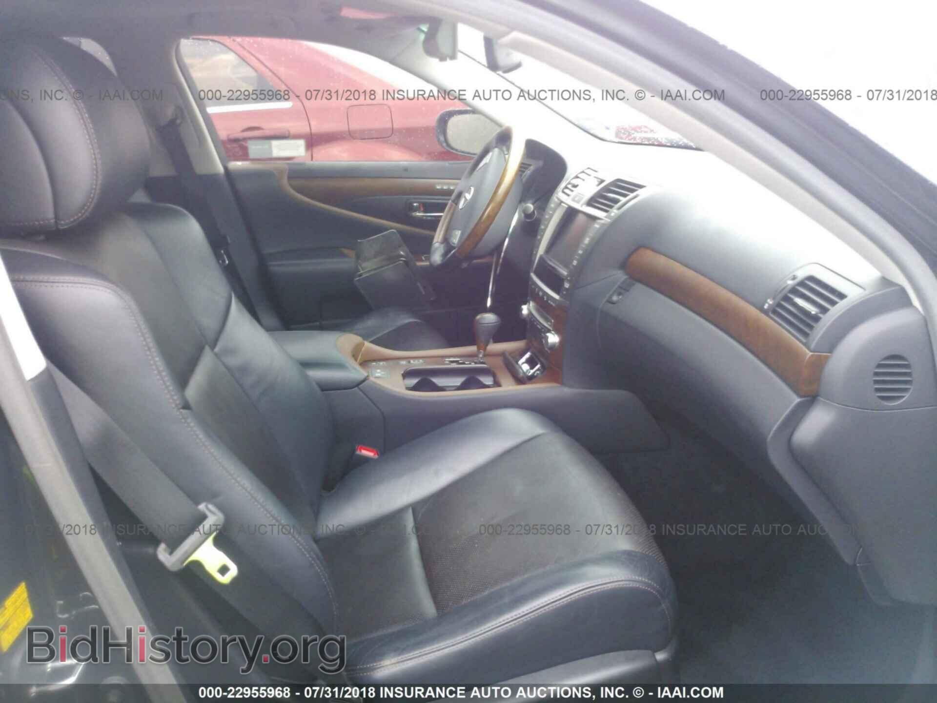 2011 Lexus Ls - VIN: JTHBL5EF1B5107279 - Photo 5
