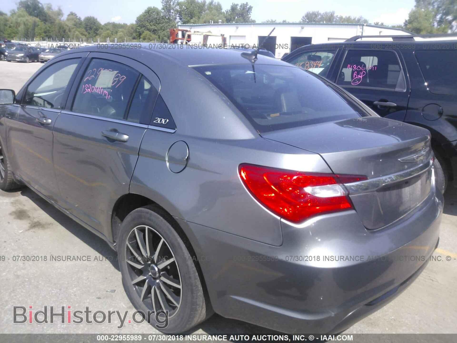 2011 Chrysler 200 - VIN: 1C3BC8FG8BN577579 - Photo 3