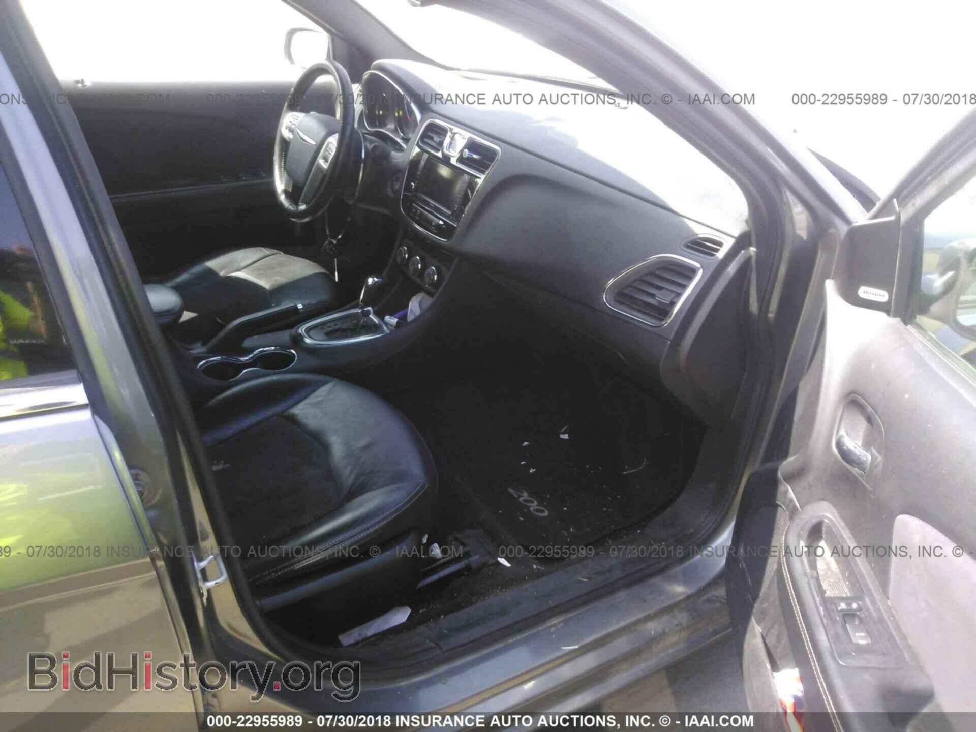 2011 Chrysler 200 - VIN: 1C3BC8FG8BN577579 - Photo 5