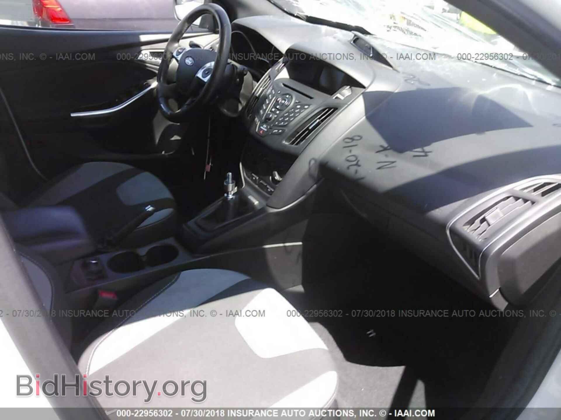 2013 Ford Focus - VIN: 1FADP3L90DL364390 - Photo 5