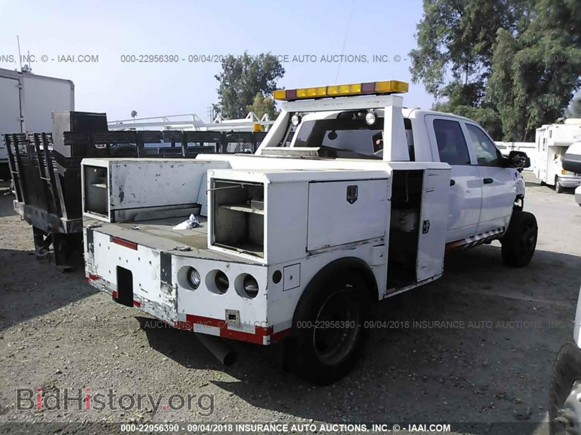2011 Dodge Ram 5500 - VIN: 3D6WA7CL4BG503030 - Photo 4