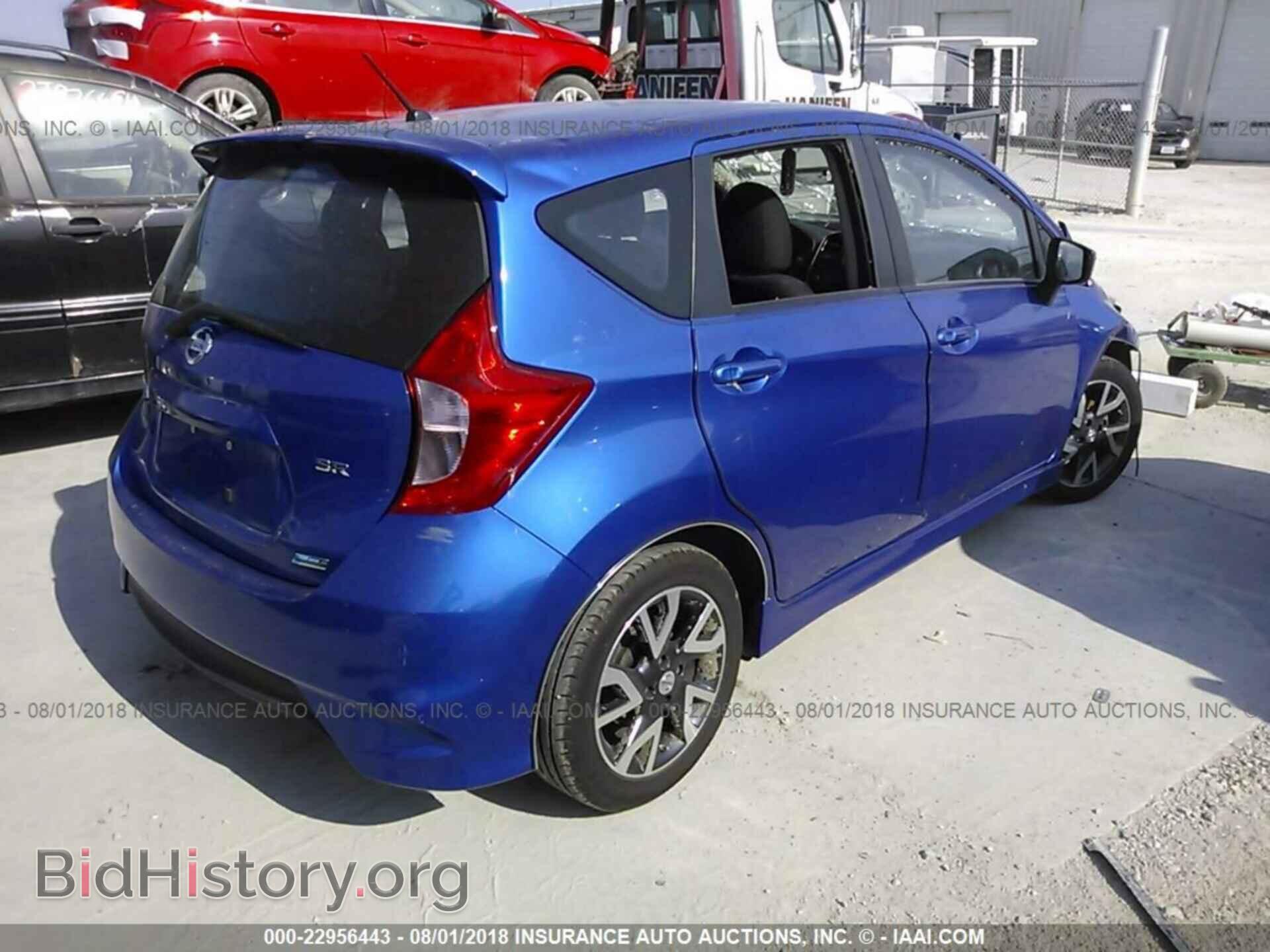 2015 Nissan Versa note - VIN: 3N1CE2CPXFL360295 - Photo 4