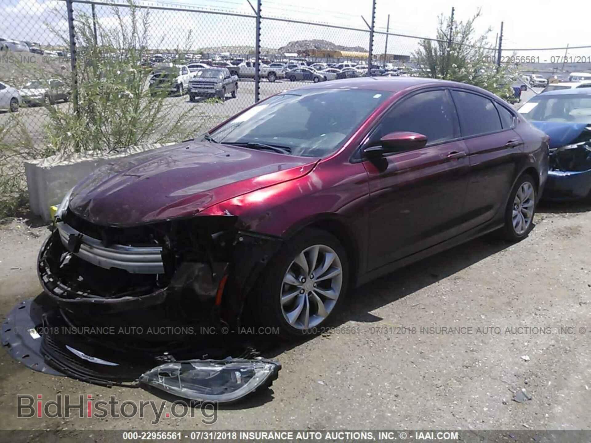 2015 Chrysler 200 - VIN: 1C3CCCBB0FN754925 - Photo 2