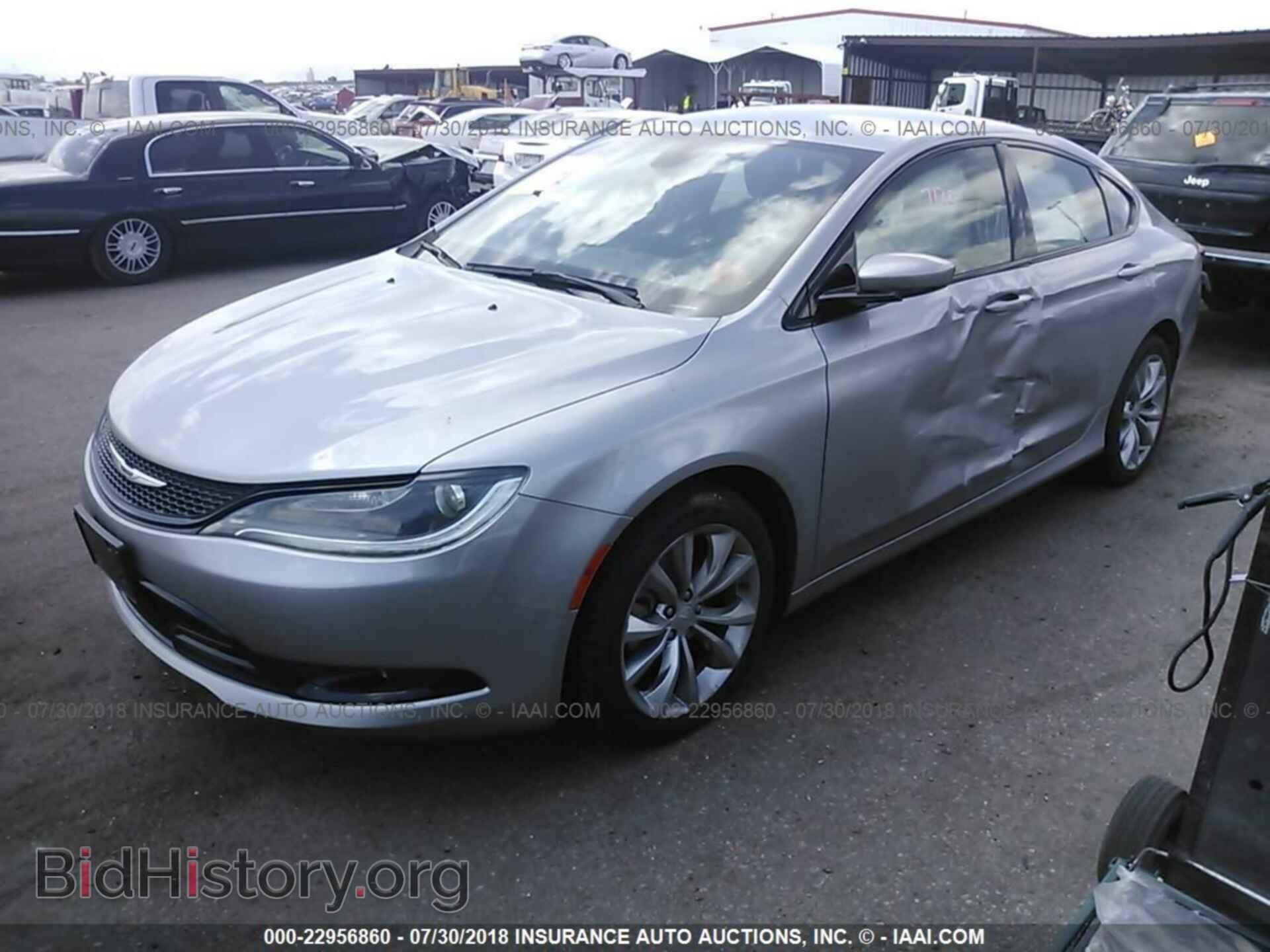 2016 Chrysler 200 - VIN: 1C3CCCBB4GN155852 - Photo 2