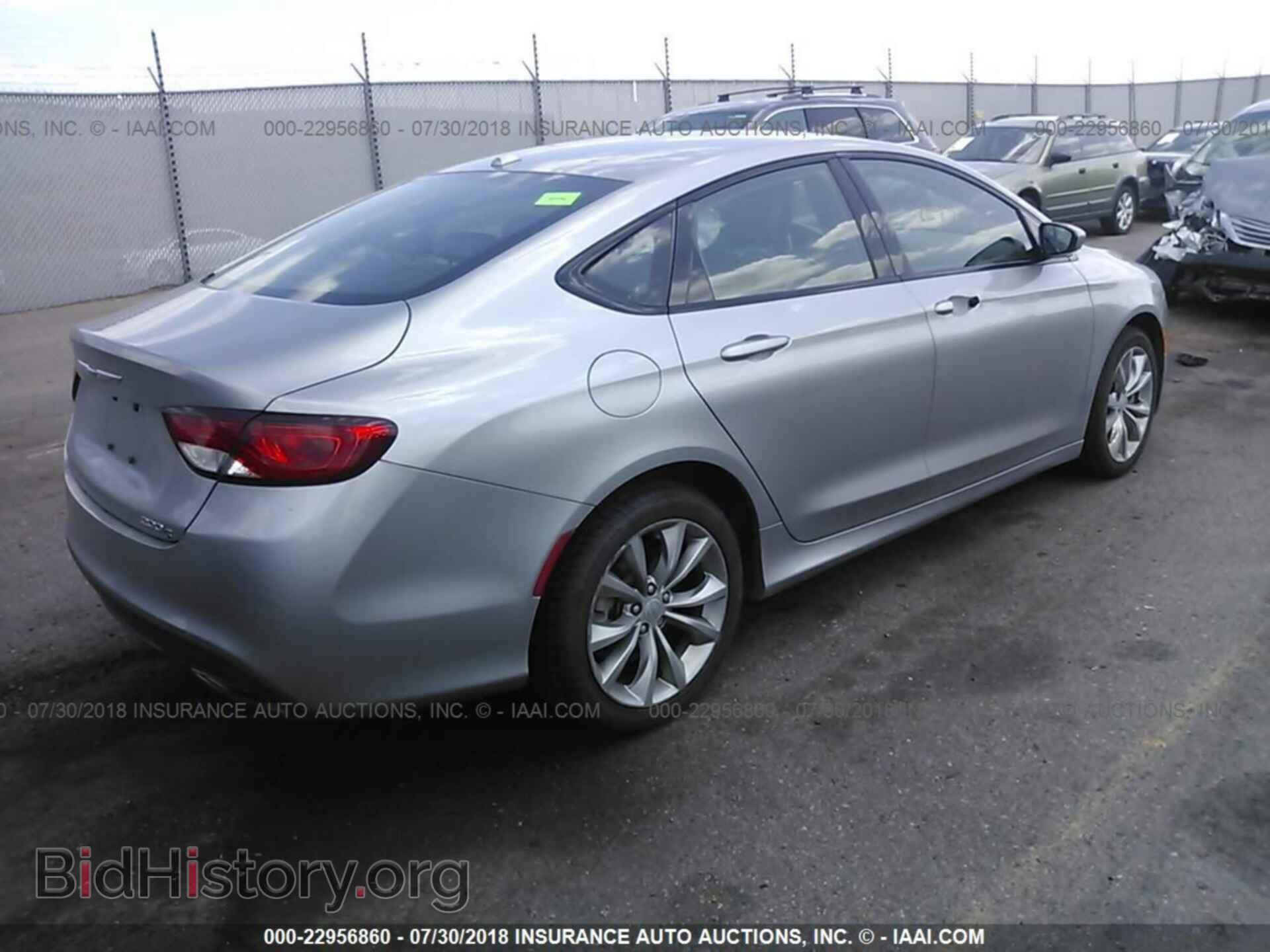 2016 Chrysler 200 - VIN: 1C3CCCBB4GN155852 - Photo 4