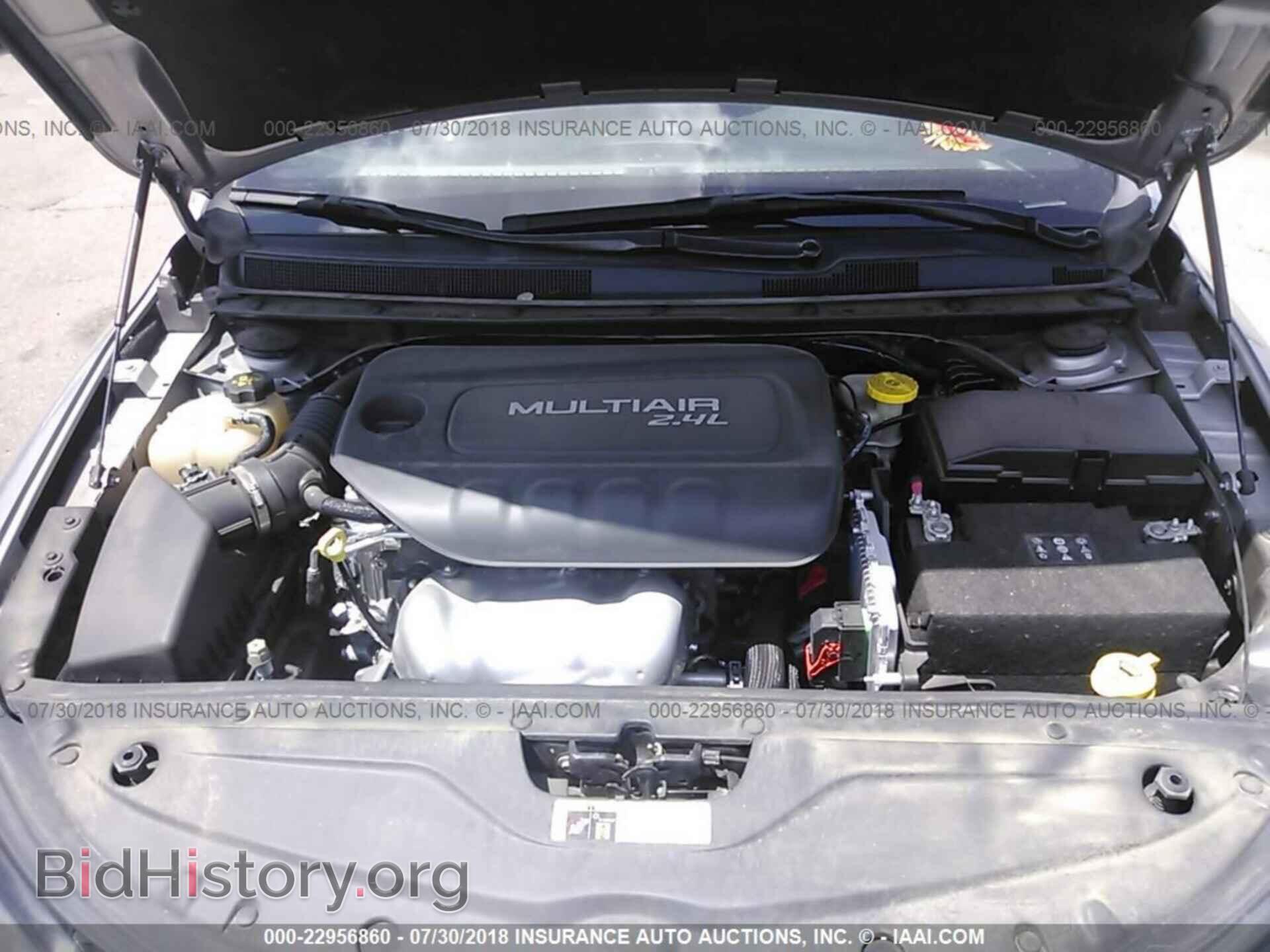 2016 Chrysler 200 - VIN: 1C3CCCBB4GN155852 - Photo 10
