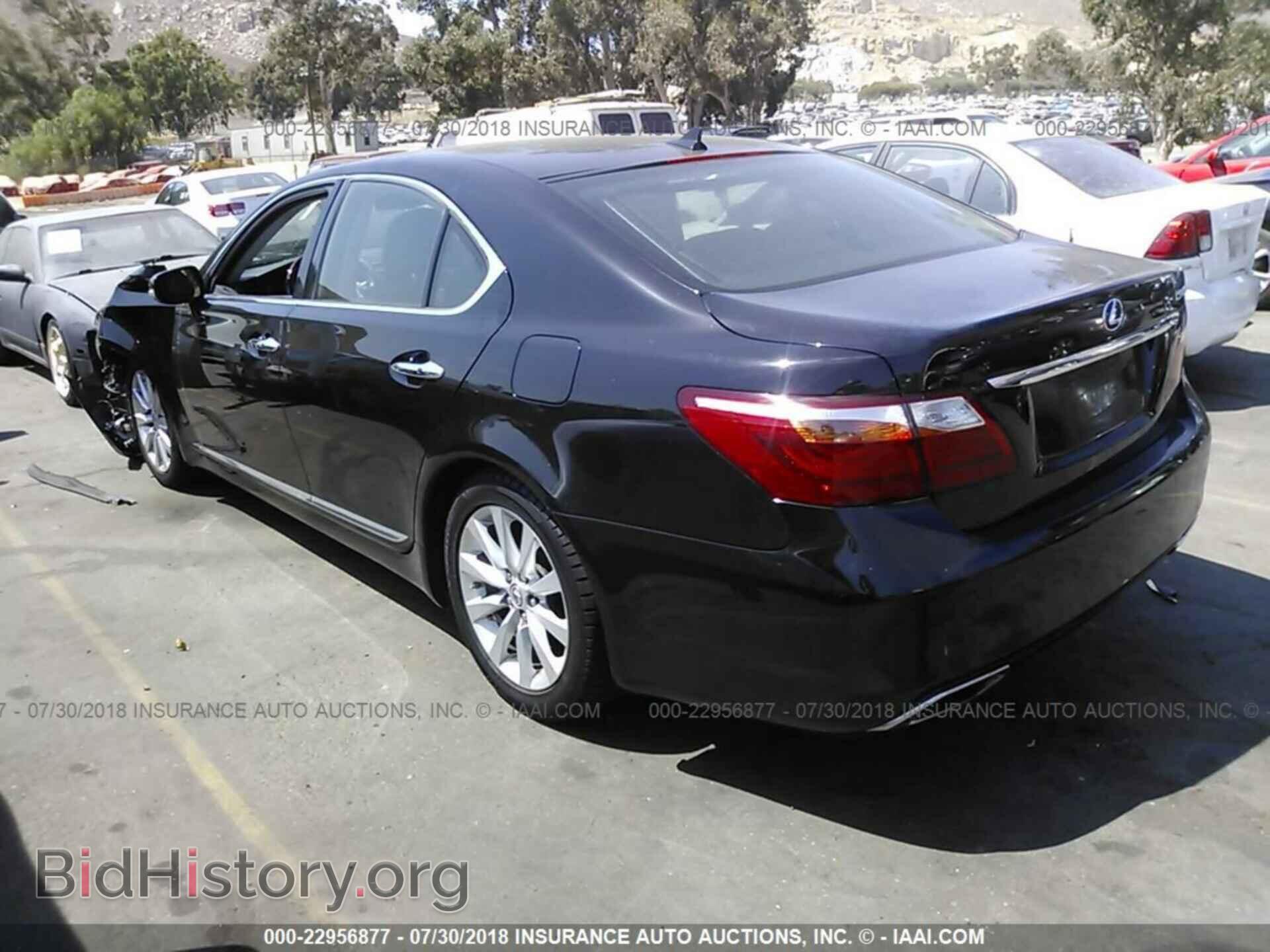 2012 Lexus Ls - VIN: JTHBL5EFXC5110098 - Фото 3
