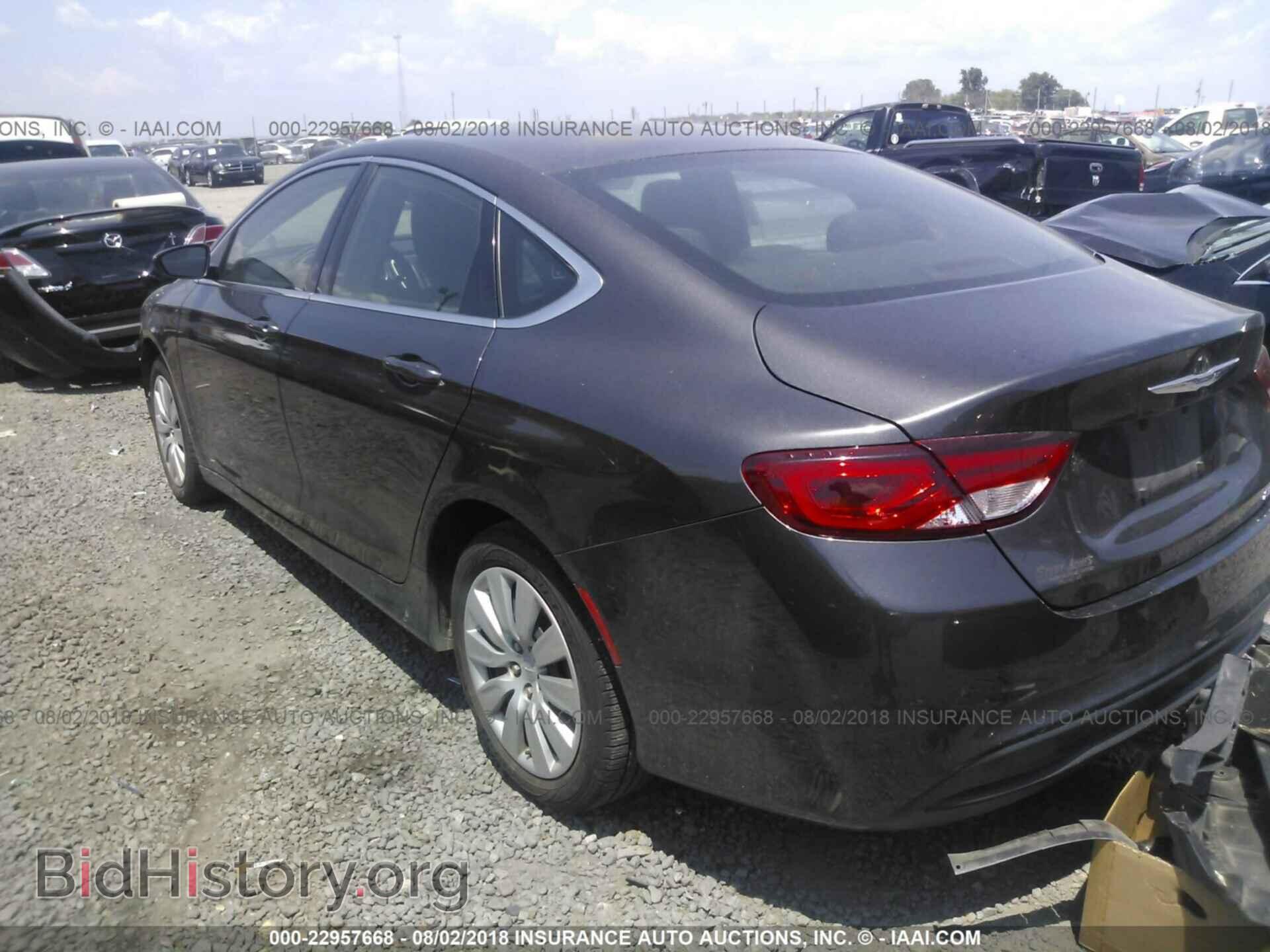 2016 Chrysler 200 - VIN: 1C3CCCFB1GN117795 - Фото 3
