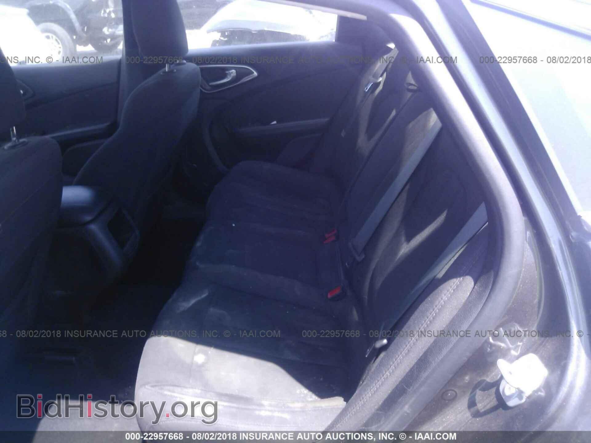2016 Chrysler 200 - VIN: 1C3CCCFB1GN117795 - Фото 8