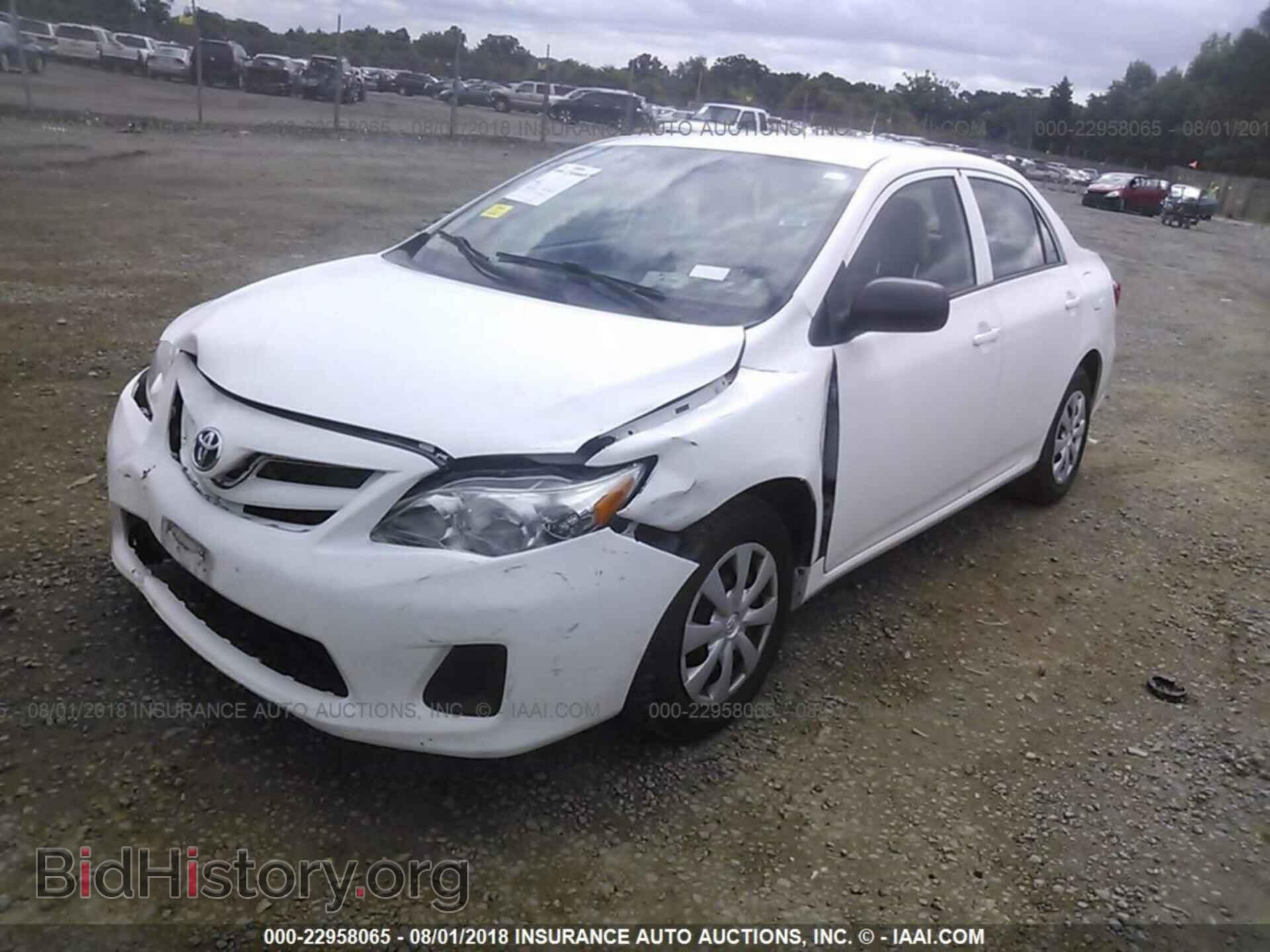 2011 Toyota Corolla - VIN: 2T1BU4EE4BC693947 - Фото 2