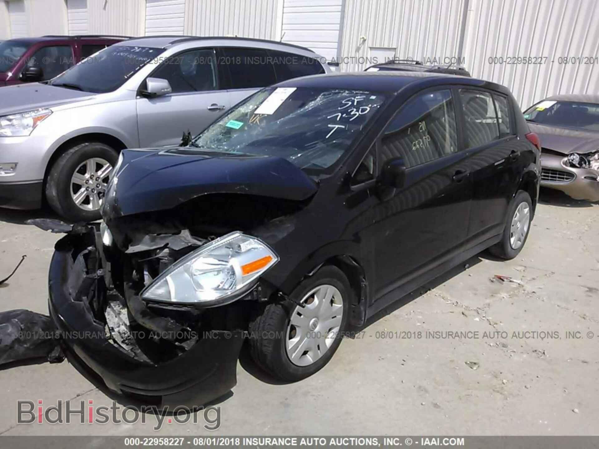 2011 Nissan Versa - VIN: 3N1BC1CP8BL492820 - Фото 2