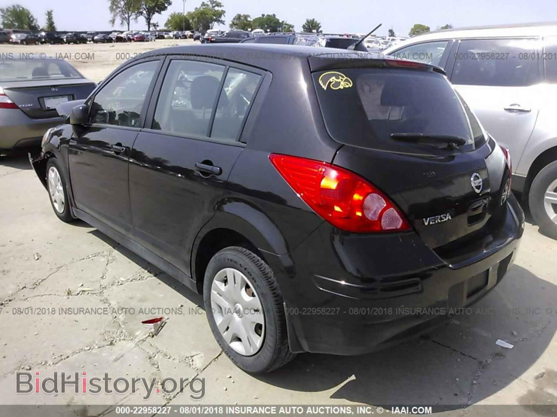 2011 Nissan Versa - VIN: 3N1BC1CP8BL492820 - Фото 3
